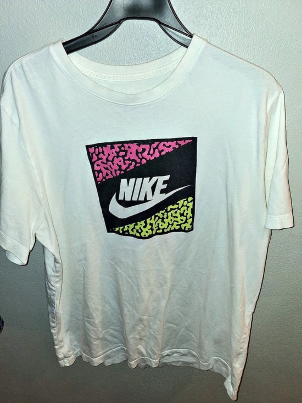Nike The Nike Tee Animal Print Graphic Tee Size Medium